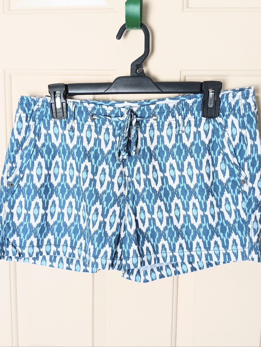 Gap Factory Women Blue Chino Shorts Size 6 NWT